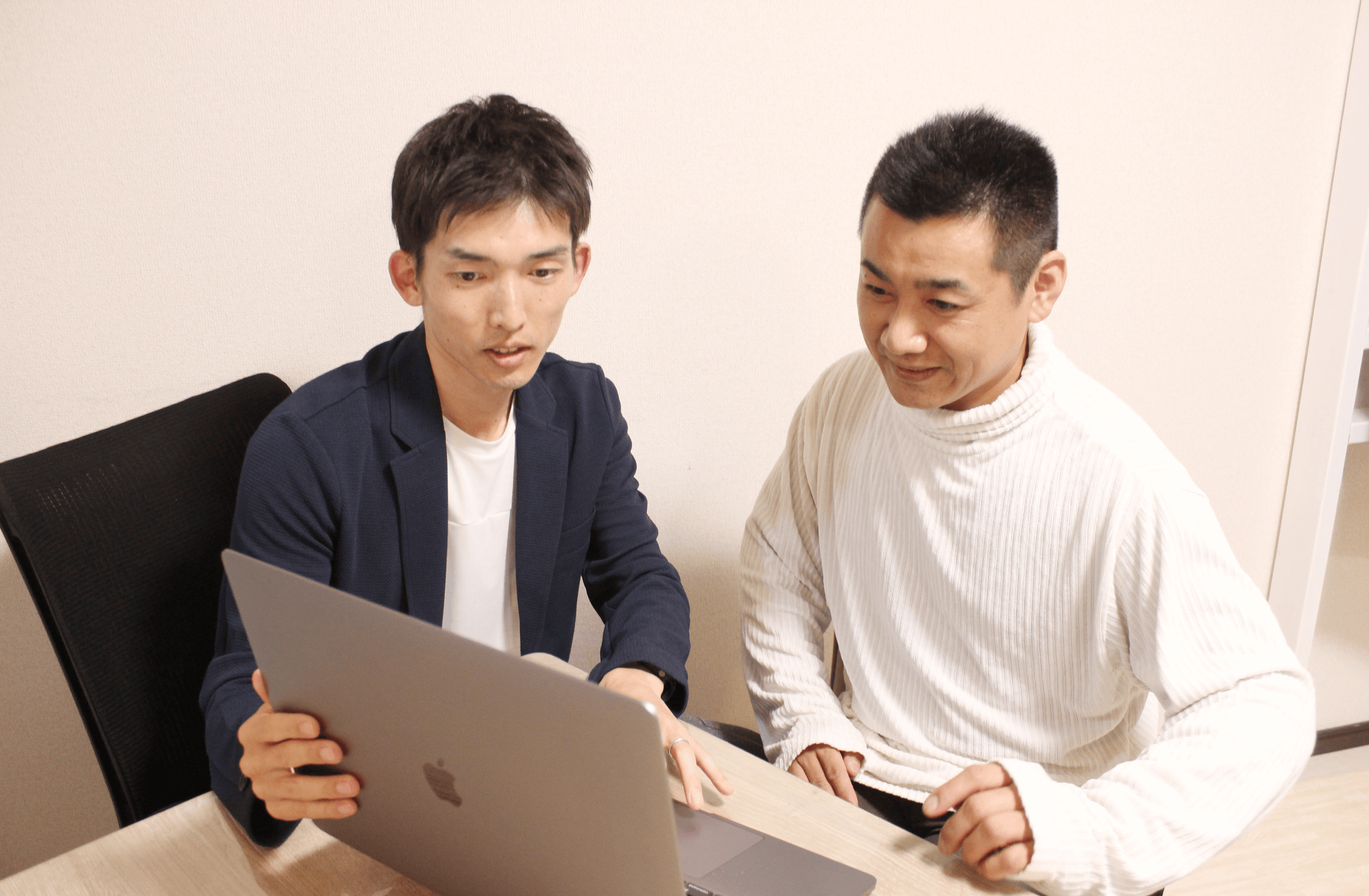 ロゴ制作イメージ1